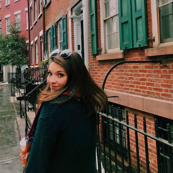 Meet your Posher, Rebecca - Picture 1 of 1